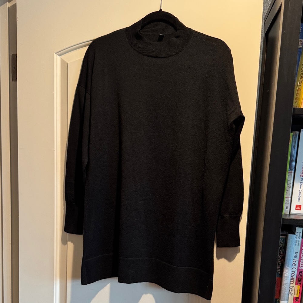 Uniqlo Black Women's Sweater